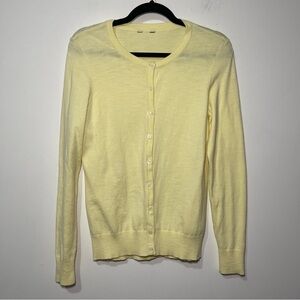 Women’s Butter Yellow button down long sleeve crewneck preppy cardigan in size S